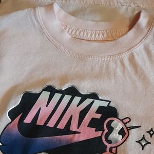 Nike girls tshirt